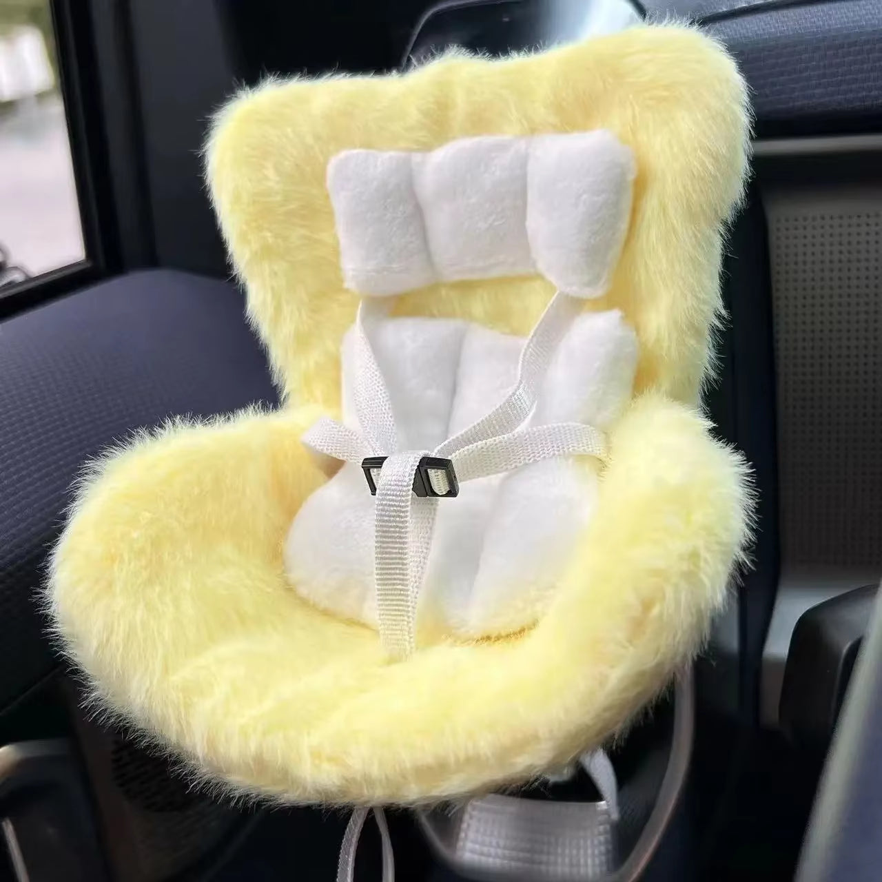 New 15-17Cm Doll Seat Labubu Doll Safety Seat Cute Doll Air Outlet Aromatherapy Decoration High-Grade Car Interior Decoration