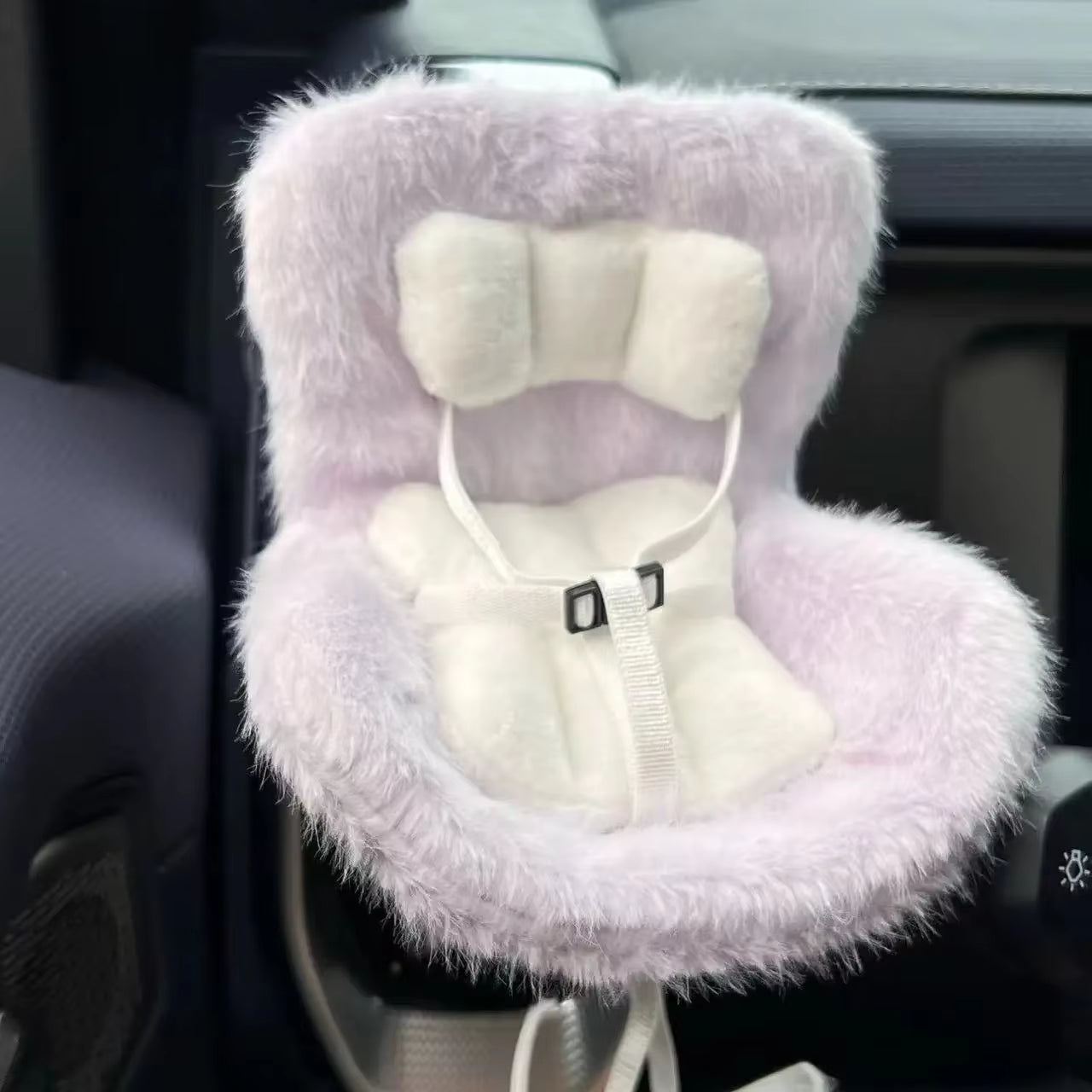 New 15-17Cm Doll Seat Labubu Doll Safety Seat Cute Doll Air Outlet Aromatherapy Decoration High-Grade Car Interior Decoration